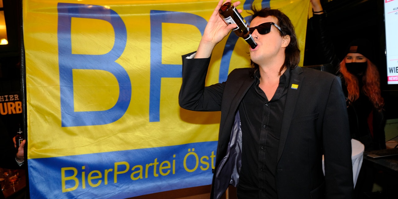 Marco Pogo, il leader del partito della birra che ha preso il 2% alle  elezioni in Austria