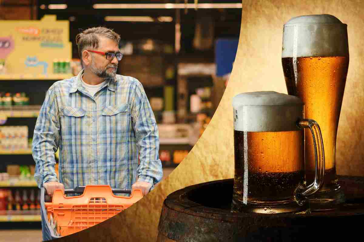 Uomo fa la spesa e dall'altra parte alcuni boccali di birra