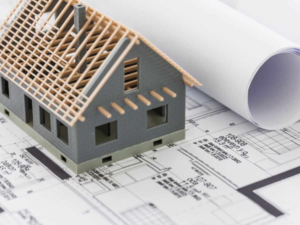 modellino di casetta e progetto casa